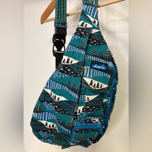 KAVU Teal Patterned Rope Bag excellent condition